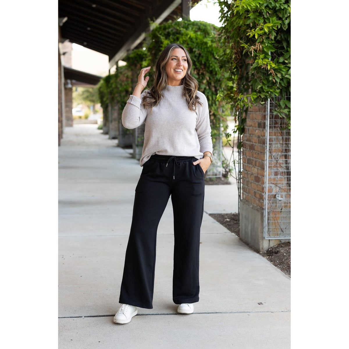 The Jenna - Comfy Wide Leg Fleece pants*